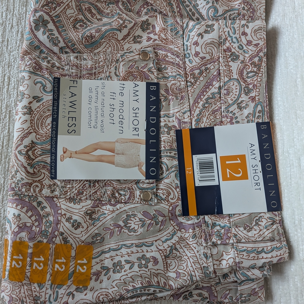 Bandolino Shorts Size 12 High Rise 98% Cotton Paisley Print Brown Pink Blue NWT - Picture 3 of 16